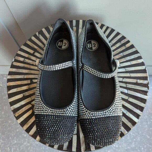 B2 Palace Stones Flats NWOT - Picture 3 of 6